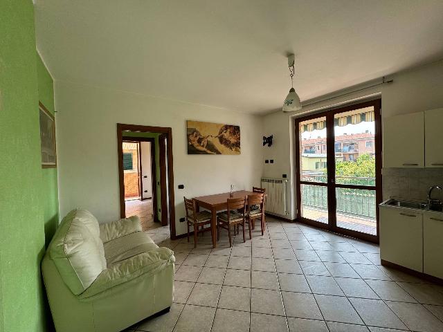 2-room flat in Via Giuseppe Mazzini 15, Carugate - Photo 1