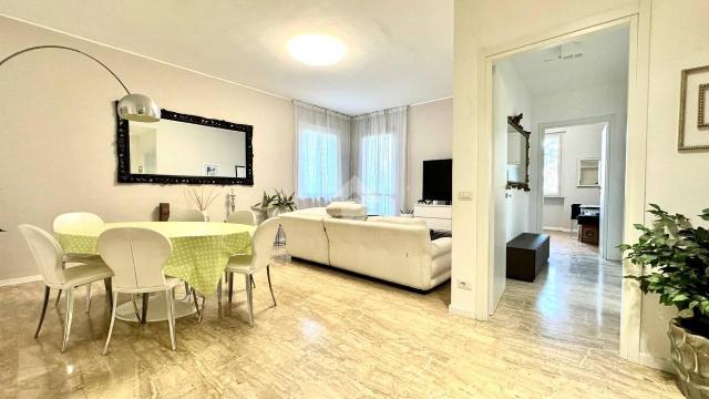 Vierzimmerwohnung in Viale Fratelli Kennedy, Tortona - Foto 1