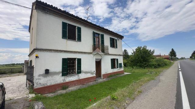 Einfamilienhaus in Strada Statale per Voghera 129, Tortona - Foto 1