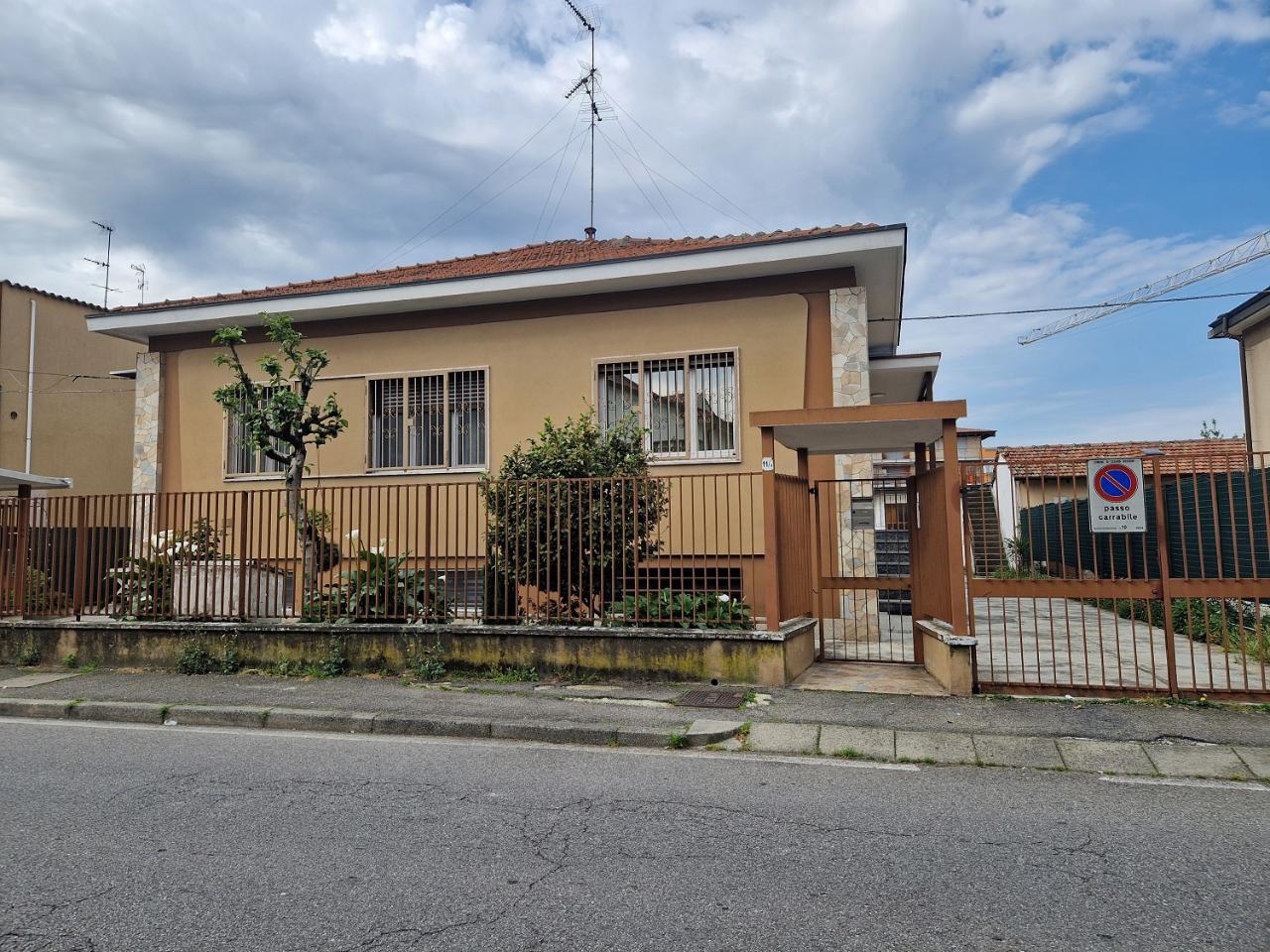 Casa indipendente in vendita a Cesano Boscone