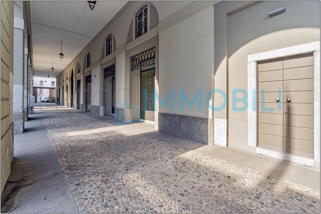 Ufficio in Corso Martiri della Liberazione 53, Lecco, {3} - Foto 2