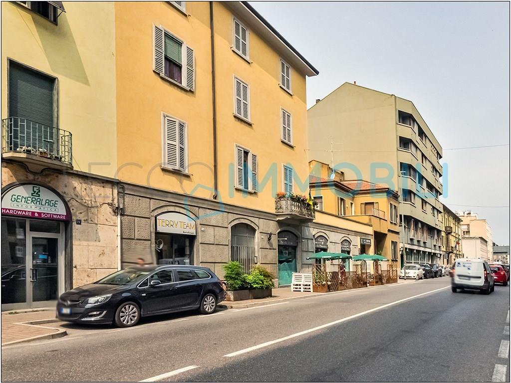 Negozio in Corso Martiri della Liberazione 72, Lecco, {3} - Foto 2