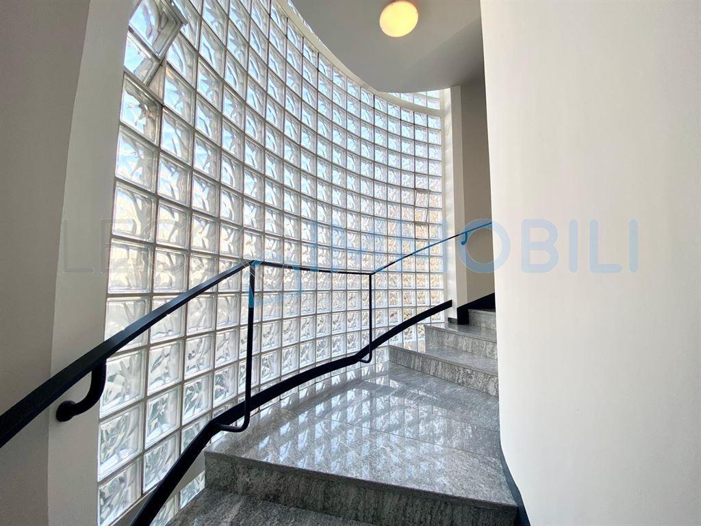 Ufficio in Via Bezzecca 20, Lecco, {3} - Foto 1