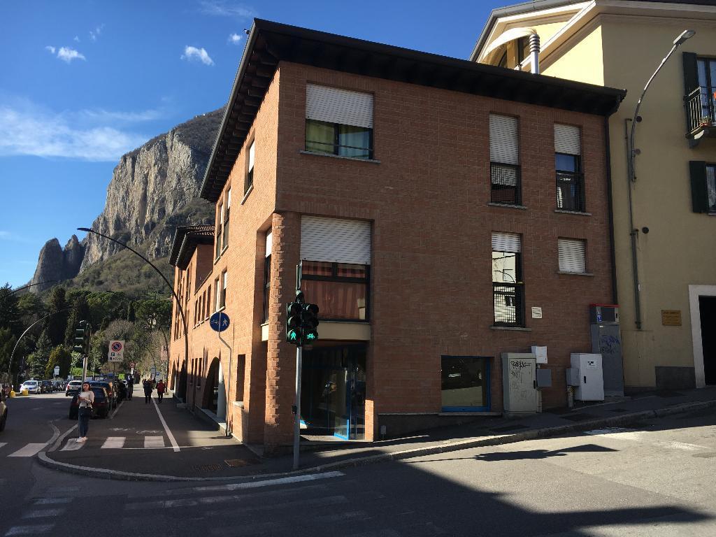 Negozio in Via Oslavia 2, Lecco, {3} - Foto 2