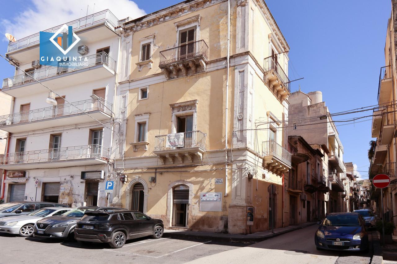 Negozio in Piazza Maria Ausiliatrice N.01, Palagonia, {3} - Foto 2