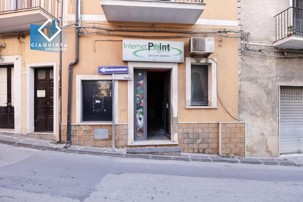 Negozio in Via Roma, Palagonia, {3} - Foto 1