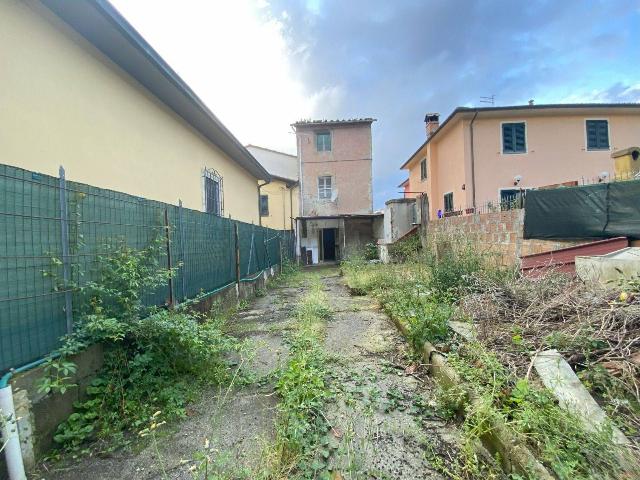 Detached house in Via Carlo del Prete, Capannori - Photo 1