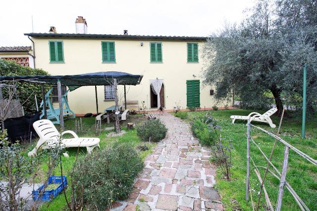 Country house or cottage in Strada Vicinale Gragnano E San Martino, Capannori - Photo 1