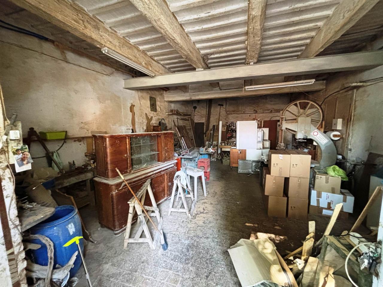 Laboratorio in , Esanatoglia, {3} - Foto 2