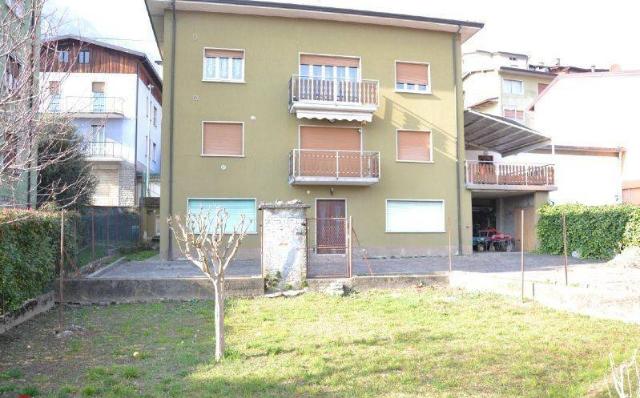 4-room flat, Gazzaniga - Photo 1