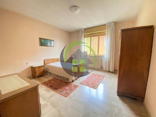 4-room flat, Gandino - Photo 1