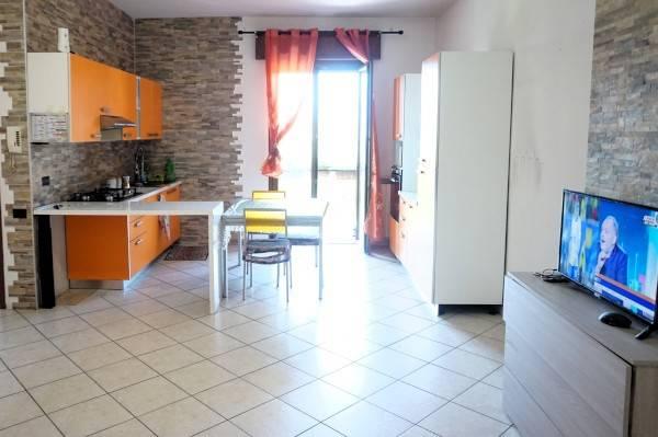 4-room flat in Via Papa Leone XIII, Ponte San Pietro - Photo 1