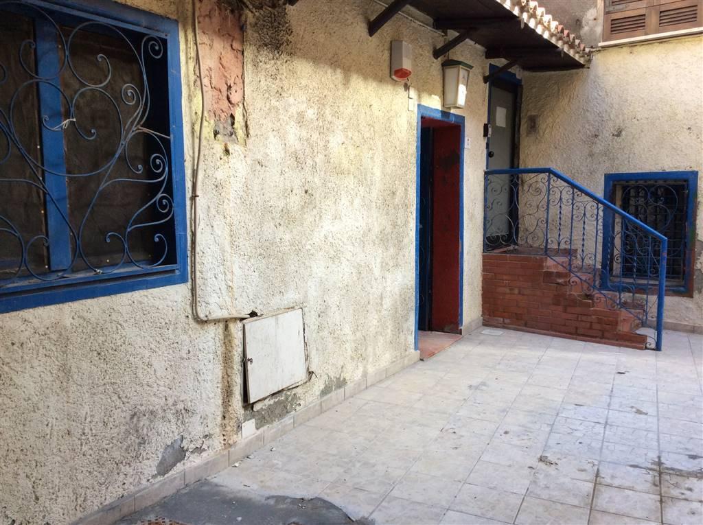 Negozio in Via Oristano, Cagliari, {3} - Foto 1