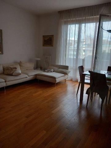 Apartament in {3}, Via Roma - Photo 1