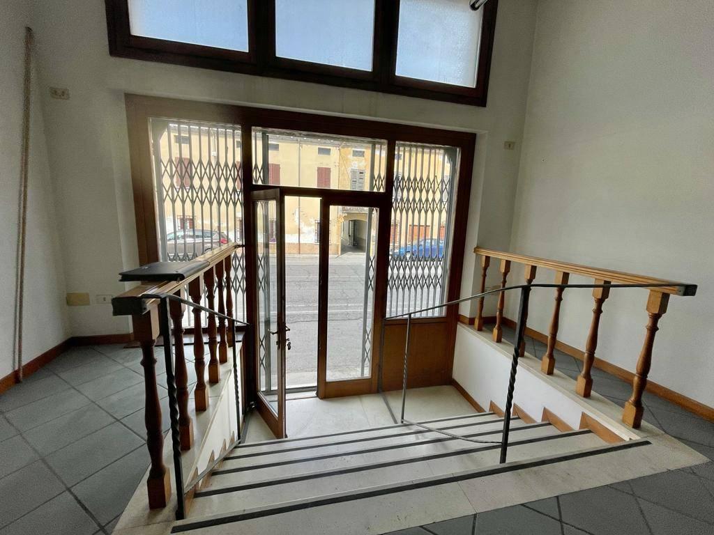 Negozio in , Borgo Virgilio, {3} - Foto 2