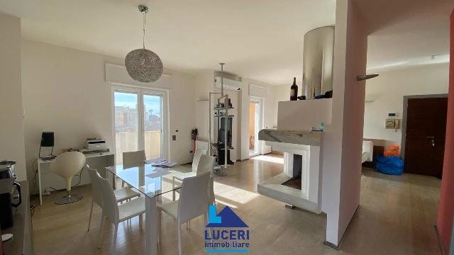 4-room flat in {3}, Viale Italia - Photo 1