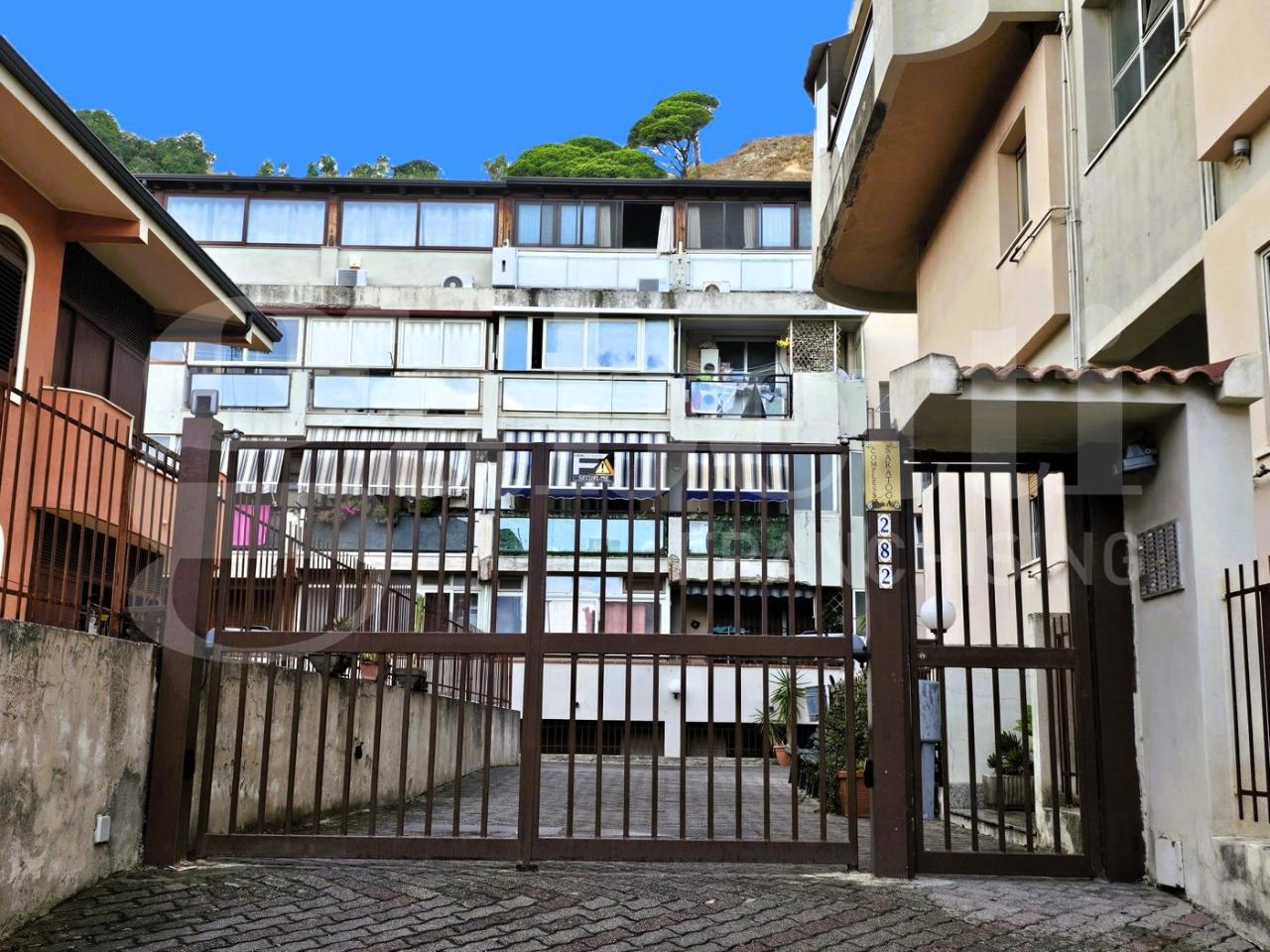 Magazzino in Via  Nazionale Santa Margherita 282, Messina, {3} - Foto 1