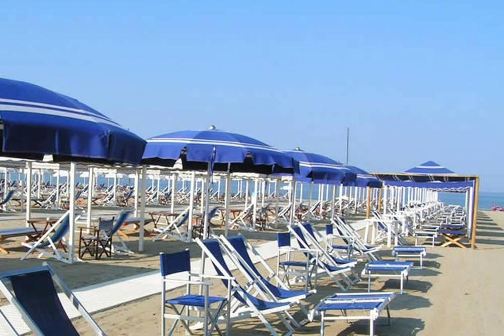 Negozio in Viale Roma, Pietrasanta, {3} - Foto 1