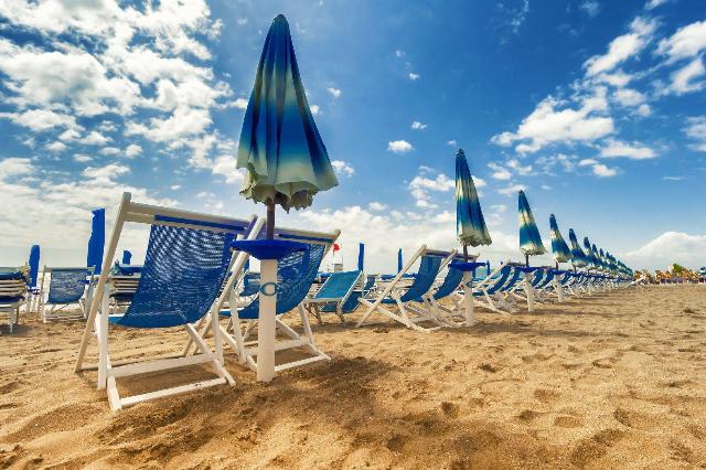 Geschäft in Lungomare Europa, Camaiore - Foto 1