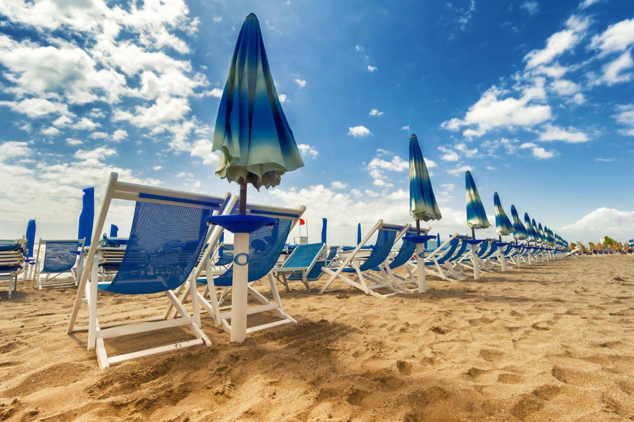Negozio in Lungomare Europa, Camaiore, {3} - Foto 1