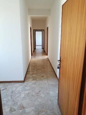 Vierzimmerwohnung in Via Bellini 10, Guastalla - Foto 1