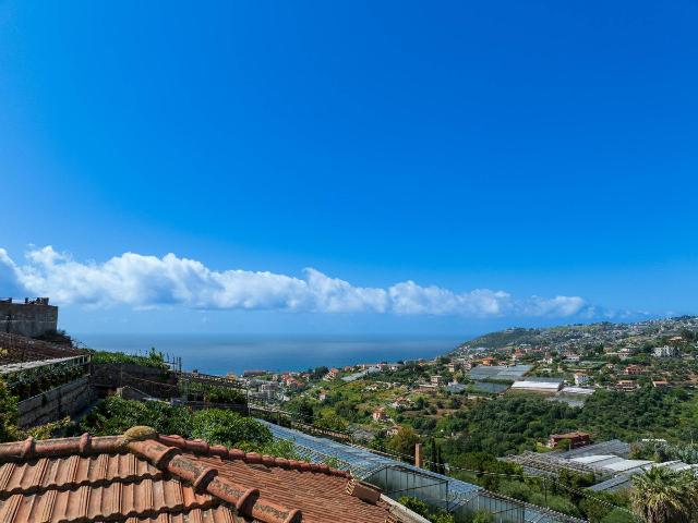 Mansion in Via Gabriele d'Annunzio, Sanremo - Photo 1