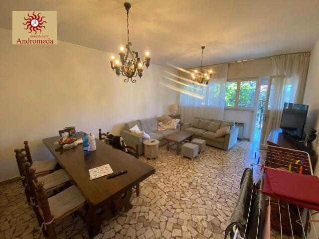 4-room flat in Via Giuseppe Mazzini, Forte dei Marmi - Photo 1