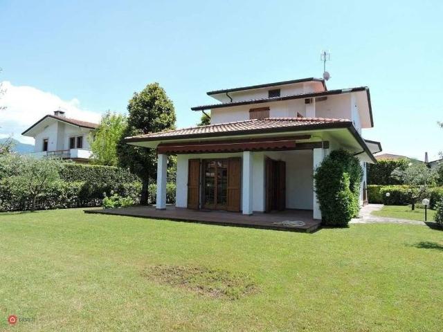 Villa in Via Salvador Allende, Forte dei Marmi - Foto 1