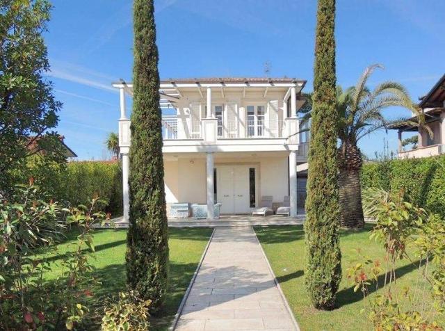 Mansion in Via Giuseppe Mazzini, Forte dei Marmi - Photo 1