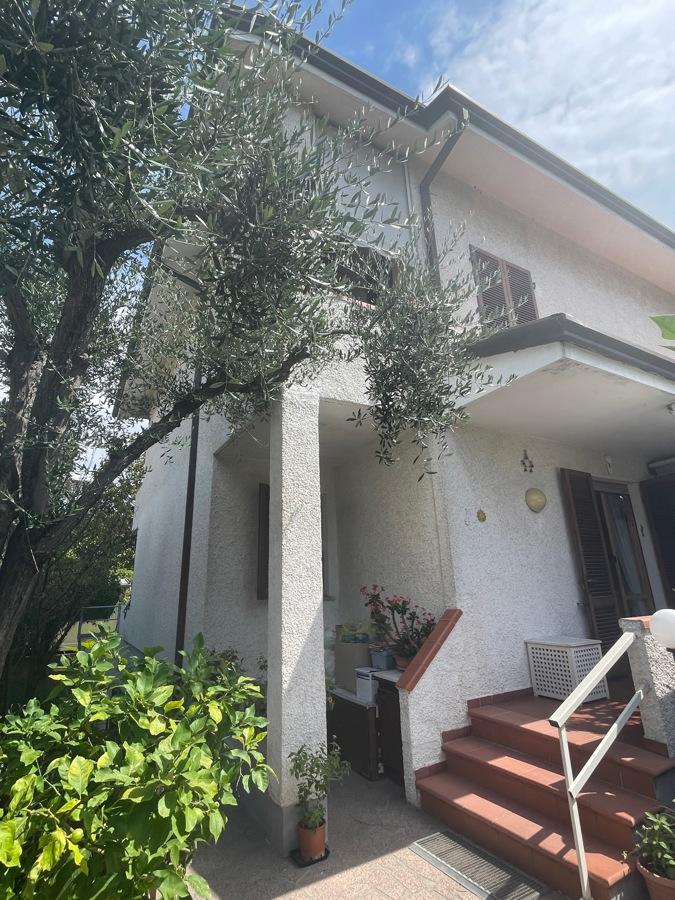 Villa a schiera in vendita a Pietrasanta