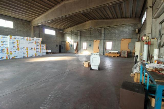 Industrial shed in {3}, Via Fratelli Rosselli - Photo 1