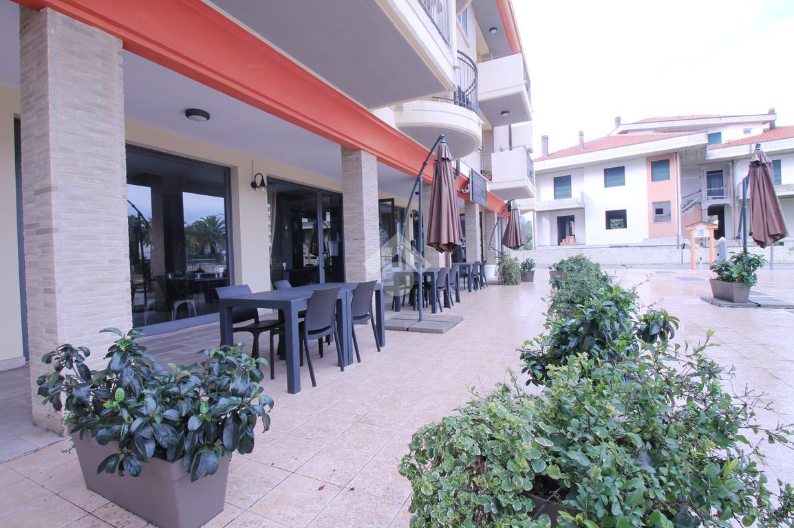 Negozio in Via Walter Tobagi 6, San Salvo - Foto 1