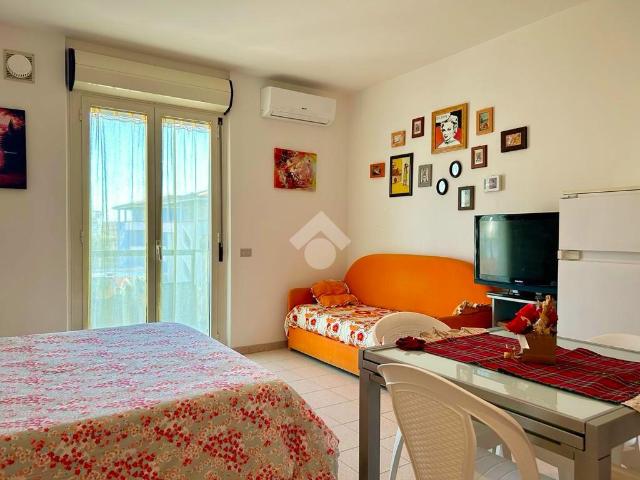 One-room flat in Strada Statale 16 Sud 86, Vasto - Photo 1