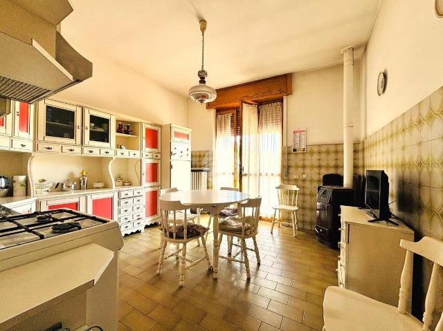 Villa in Strada Bobbio 1111, Voghera - Foto 1