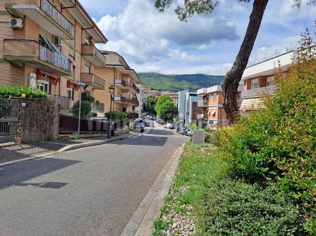 Vierzimmerwohnung in Via degli Atlantici, Velletri - Foto 1