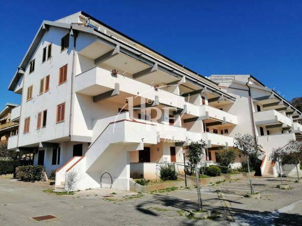 2-room flat in Viale Aldo Moro 64, Guardia Piemontese - Photo 1