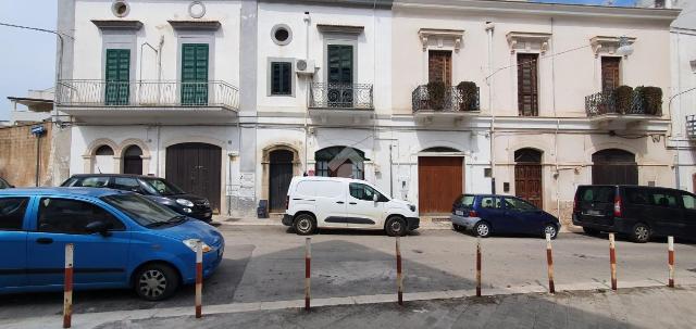 Casa indipendente in Via Luigi Settembrini 35, Mola di Bari - Foto 1