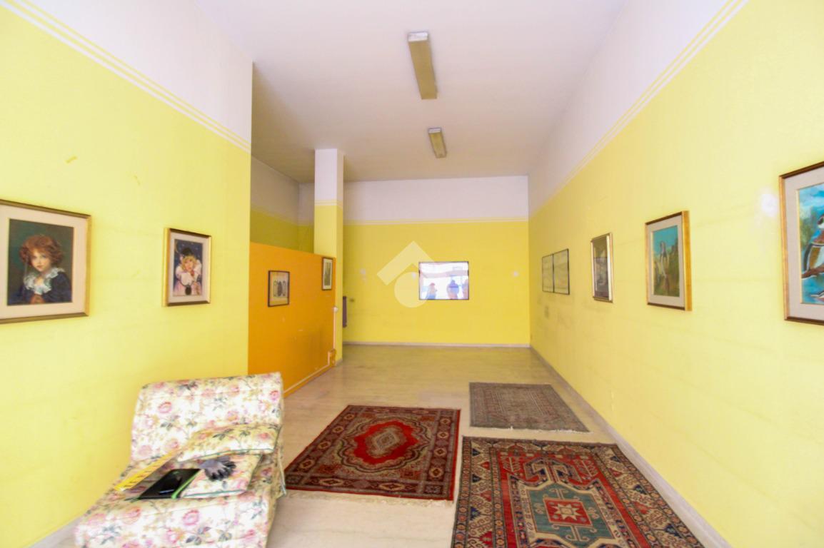 Negozio in Via Don Antonio Begnis, Ponte San Pietro - Foto 1