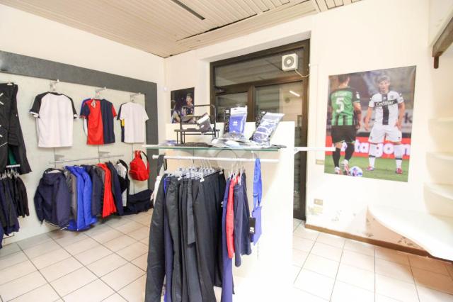 Shop in Via Nazario Sauro, Bergamo - Photo 1