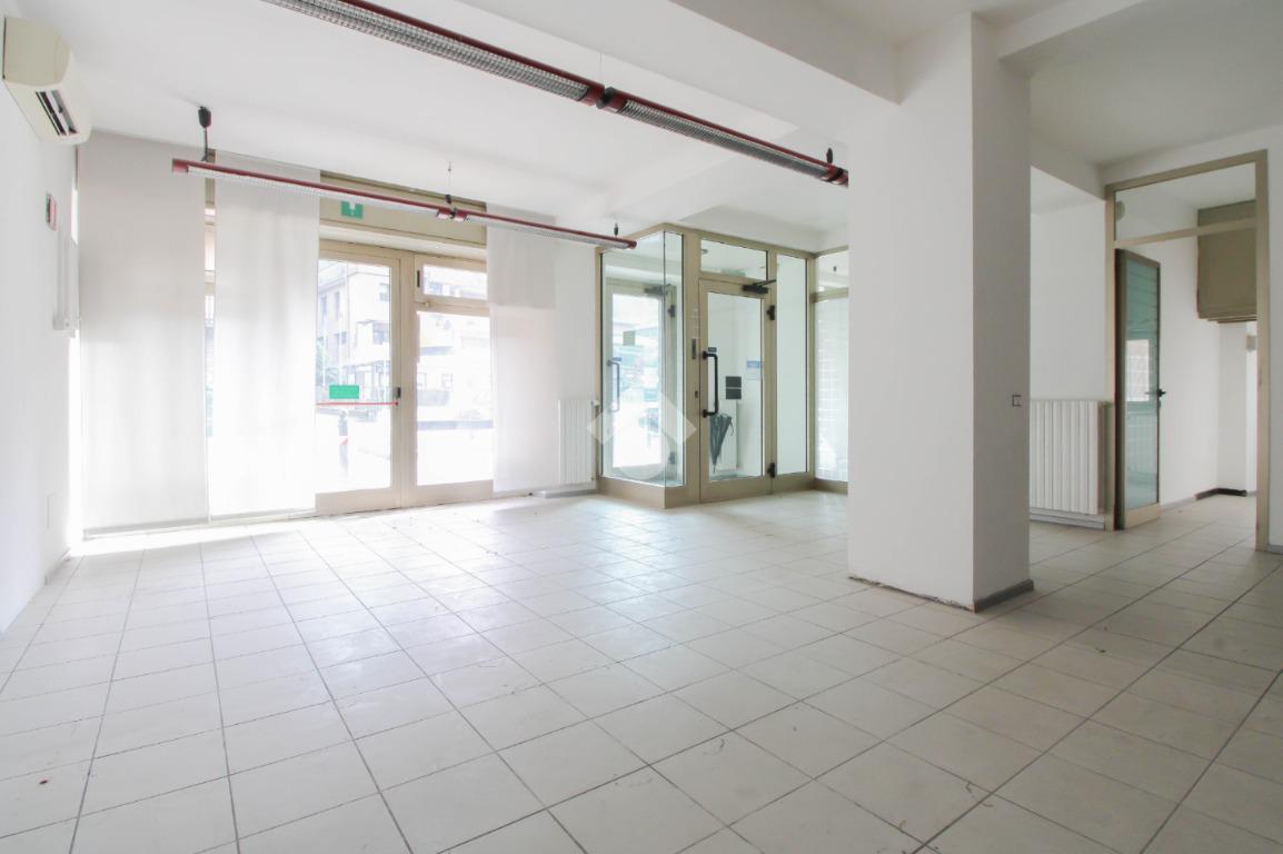 Negozio in Via Roma, Sedrina, {3} - Foto 1