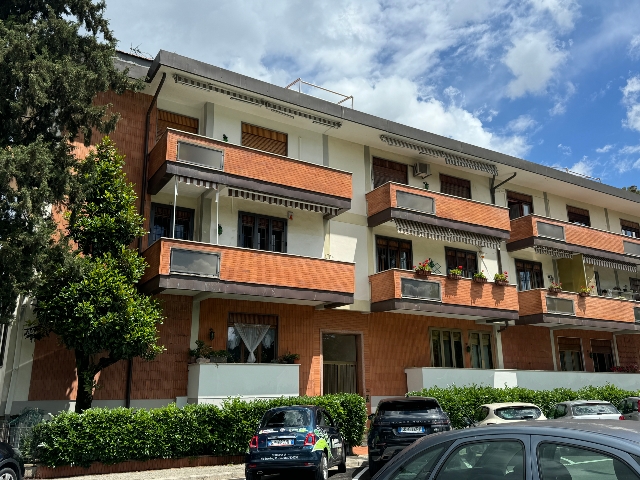 4-room flat in Via Generale Volpini, Scandicci - Photo 1