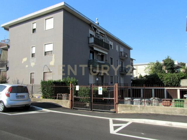 3-room flat in Via Vincenzo Bellini 6, Pogliano Milanese - Photo 1