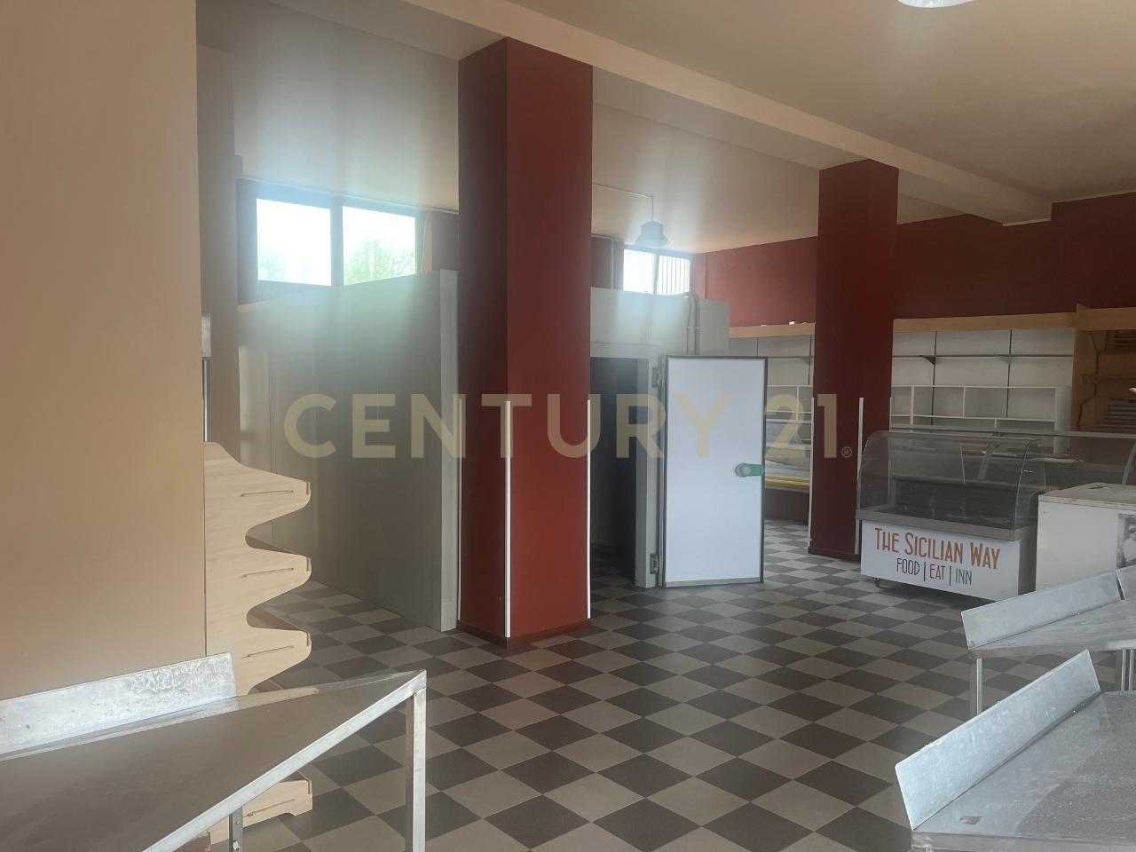 Negozio in Via Arconate 50, Busto Garolfo, {3} - Foto 2