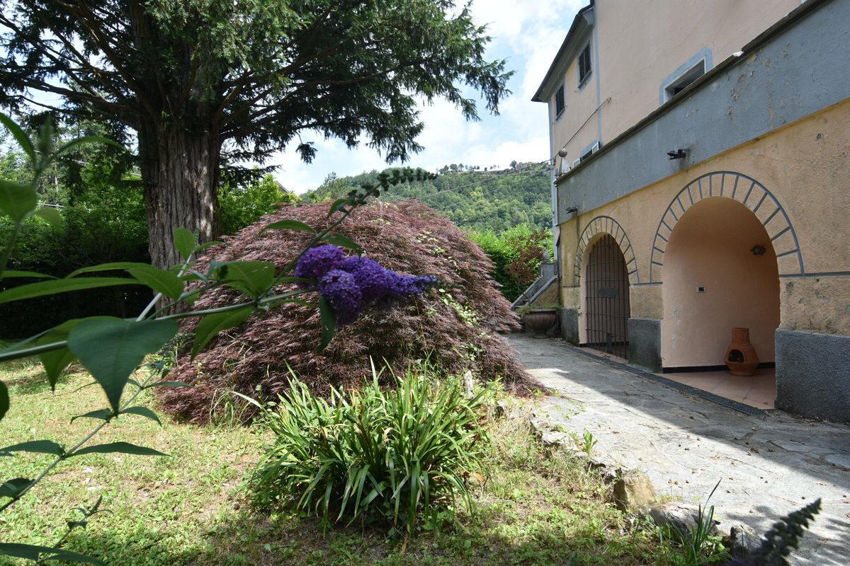 Villa in vendita a Montoggio