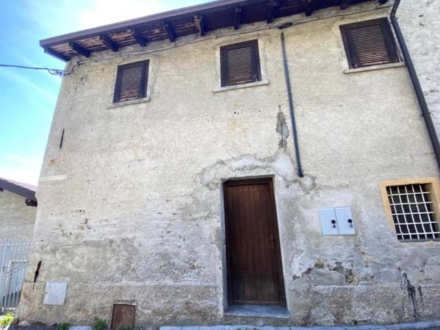 3-room flat in Via S. Gerolamo, Buglio in Monte - Photo 1