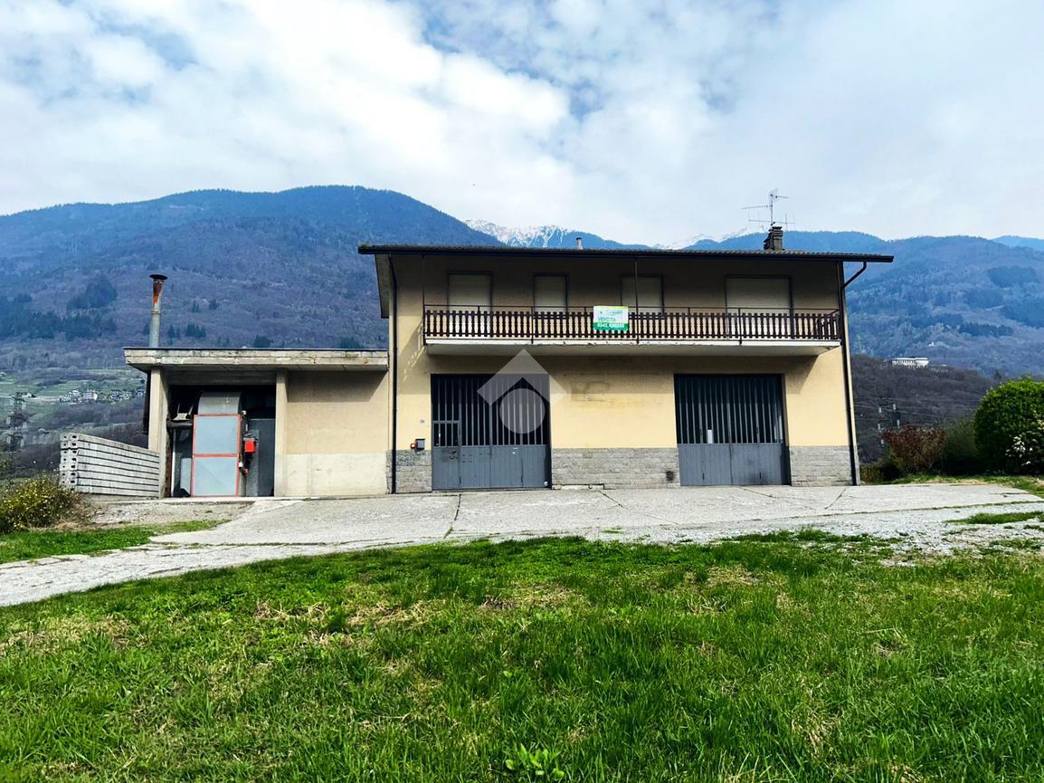Casa indipendente in vendita a Berbenno Di Valtellina