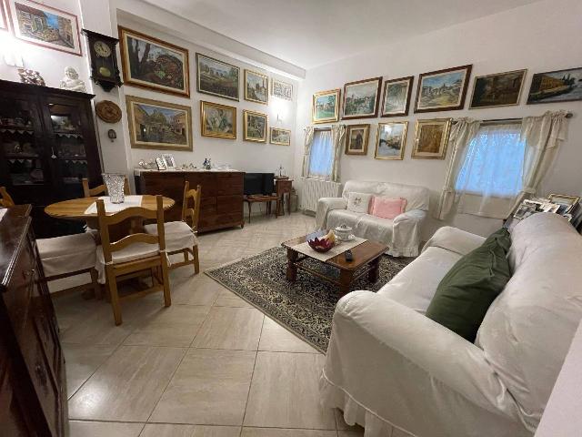 3-room flat in Via Milano, Rosate - Photo 1