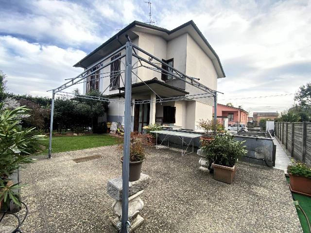 Villa in Via Daniele Manin, Abbiategrasso - Foto 1