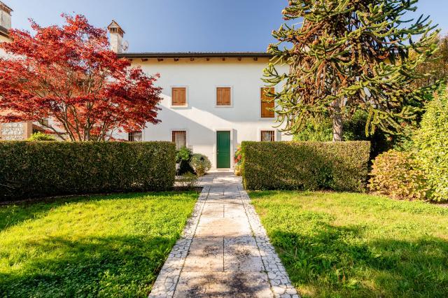 Mansion in Strada della Paglia, Vicenza - Photo 1