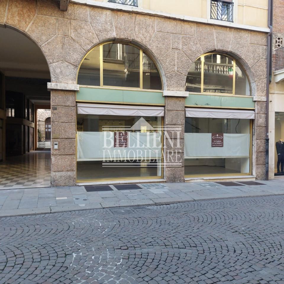 Negozio in Corso Andrea Palladio, Vicenza, {3} - Foto 2